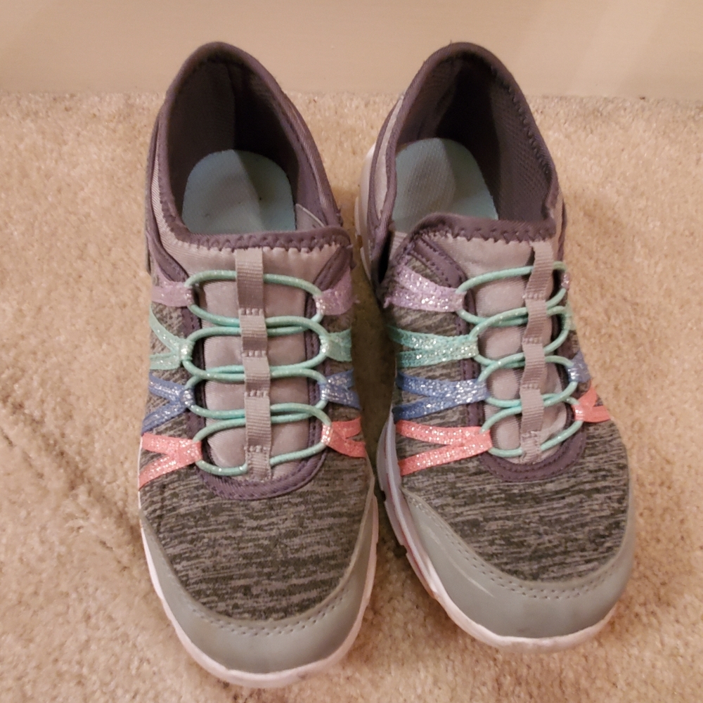 All 5 pair  Girl's shoes great value - Picture 6 of 8